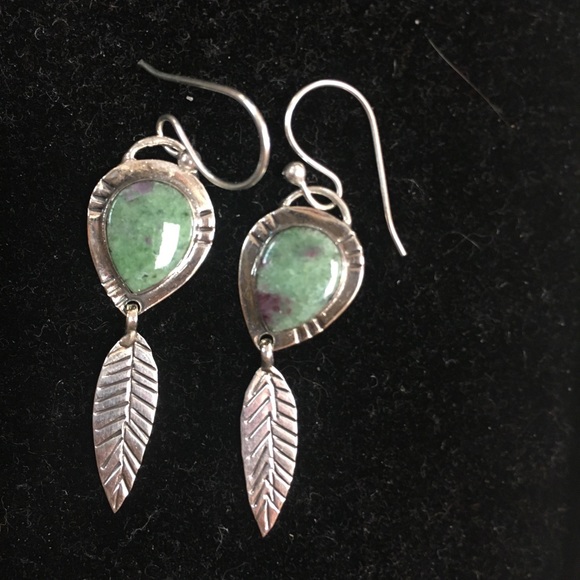 Ruby in fuschite sterling silver feather earrings - Picture 2 of 3